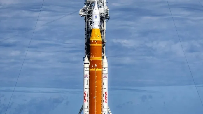 China presentó una araña espacial para tejer estructuras en órbita
