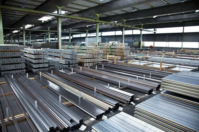 El conflicto en Oriente Próximo sacude al aluminio, pero el mercado resiste