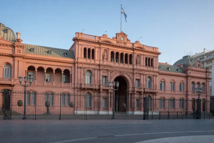 El Gobierno reglamentó la reforma laboral y cambia el recibo de sueldo