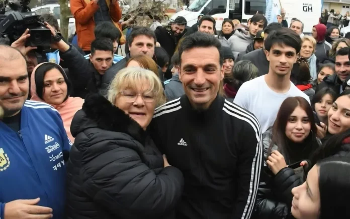 Scaloni volvió a Pujato tras la final y no culpó al arbitraje